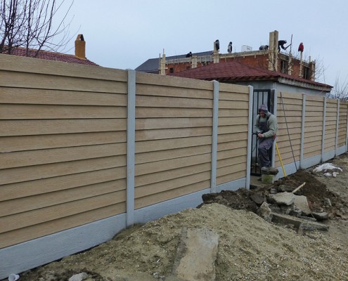 Montaj gard beton prefabricat
